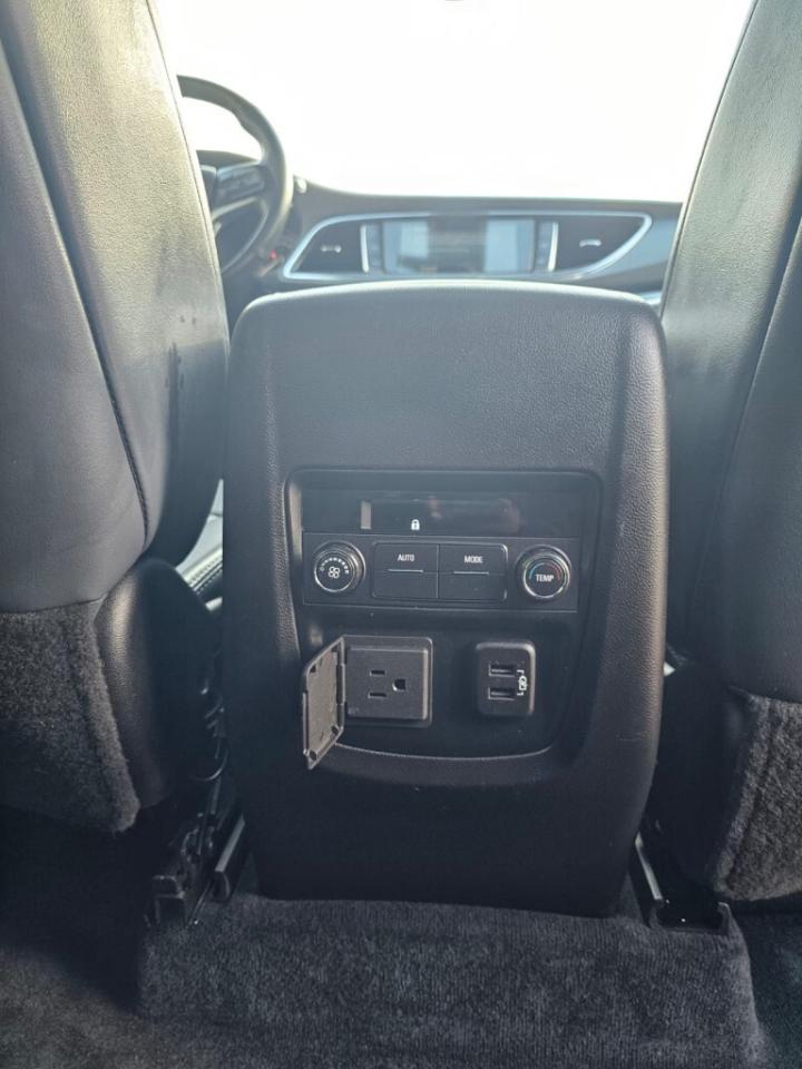 2022 Buick Enclave Essence All-Wheel Drive Automatic Photo