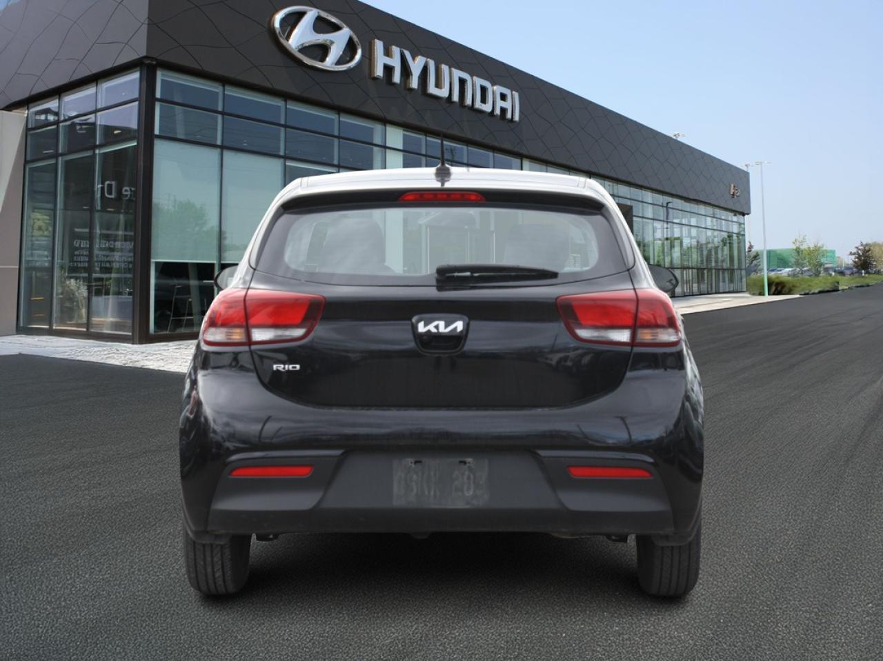 2023 Kia Rio 5-door LX+ / Heated Seats / Backup Camera / Bluetooth Photo4