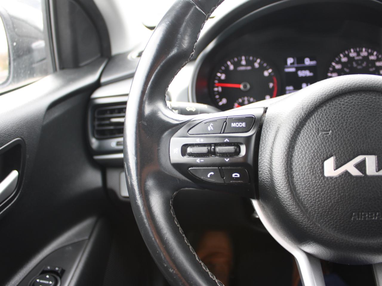 2023 Kia Rio 5-door LX+ / Heated Seats / Backup Camera / Bluetooth Photo