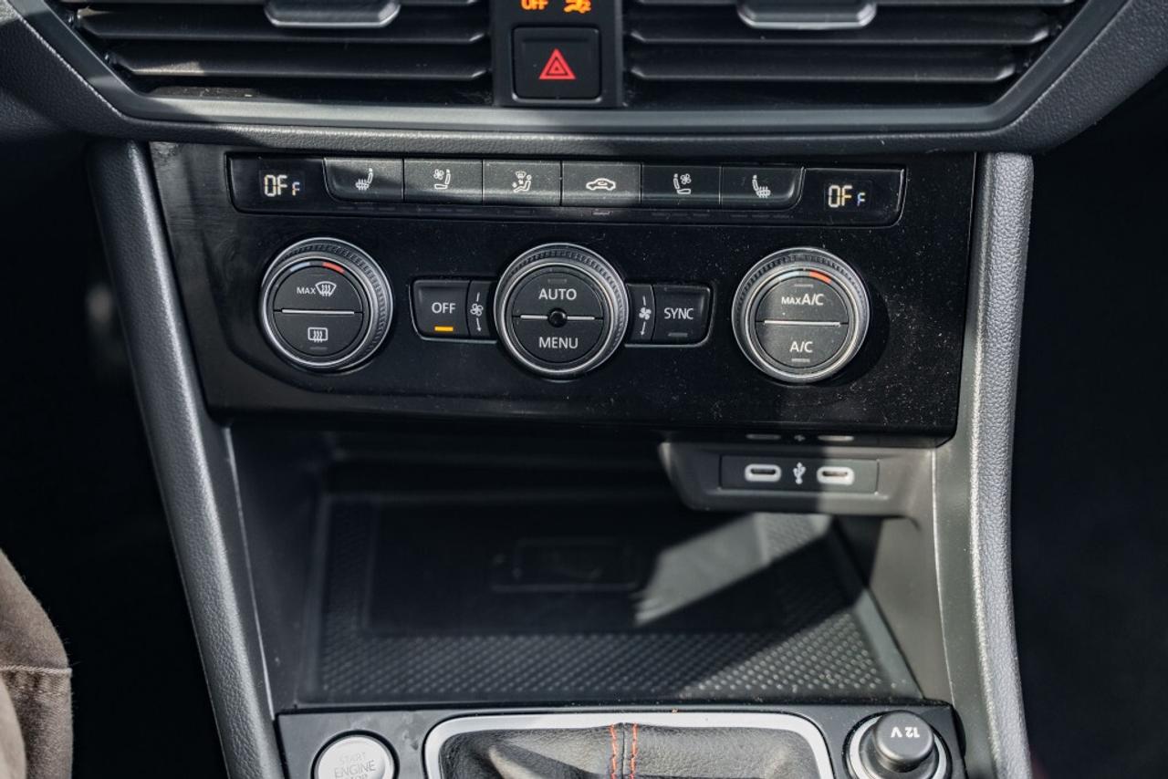 2024 Volkswagen Jetta GLI 2.0T GLI - Manual - 40th Anniversary Edition Photo