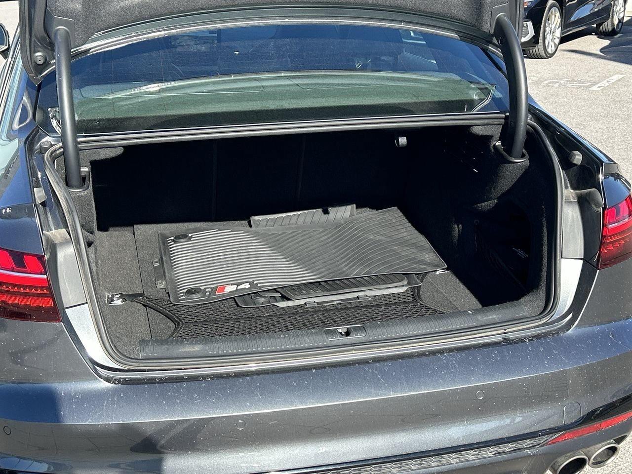 2022 Audi S4 3.0T Progressiv   4.49% up to 48m Photo