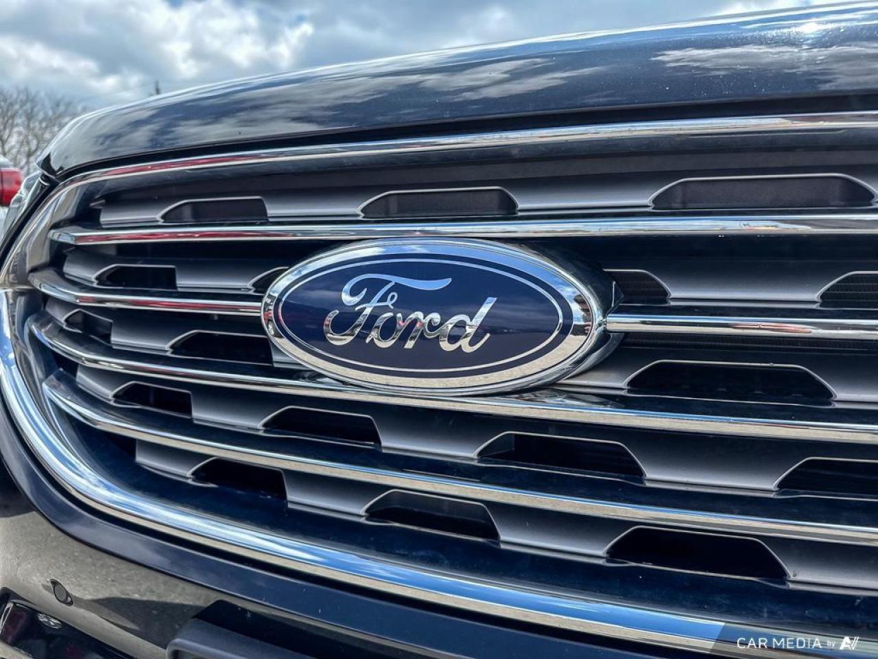 2023 Ford Edge Titanium BACKUP CAM   BLUETOOTH   HTD SEATS   KEYL Photo