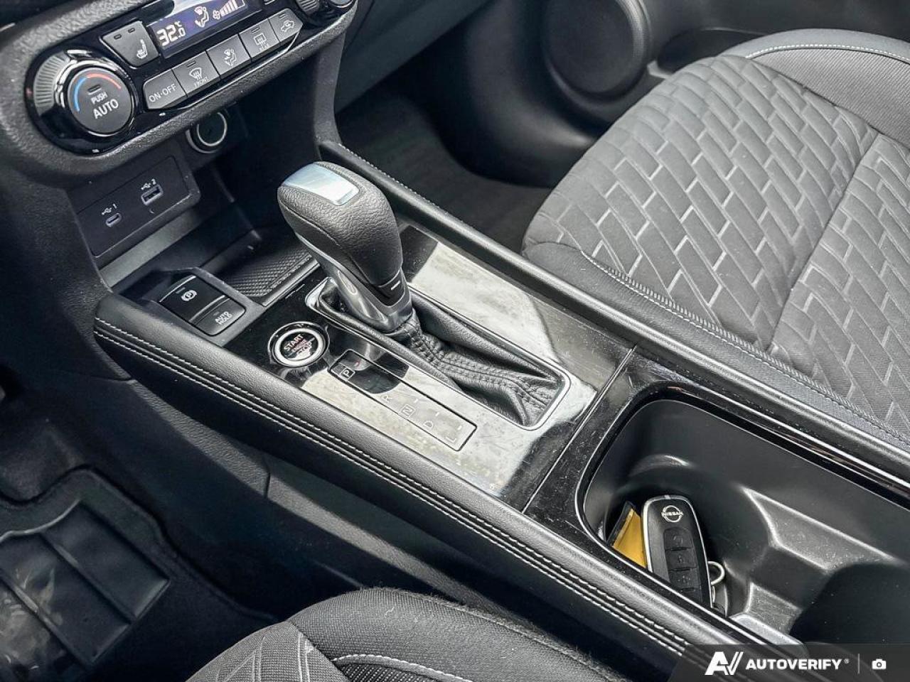 2023 Nissan Kicks SV Photo