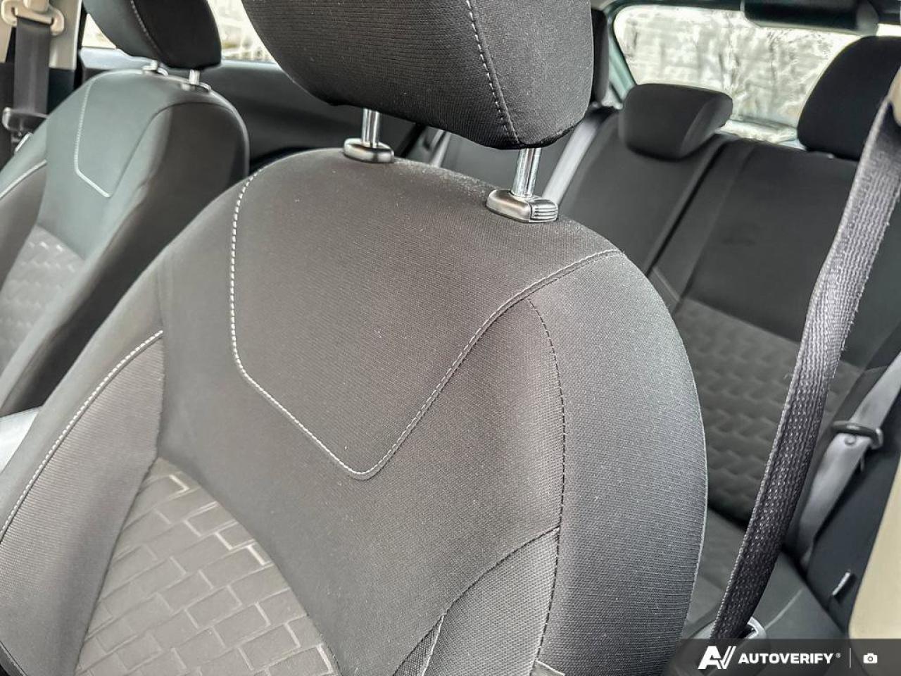 2023 Nissan Kicks SV Photo