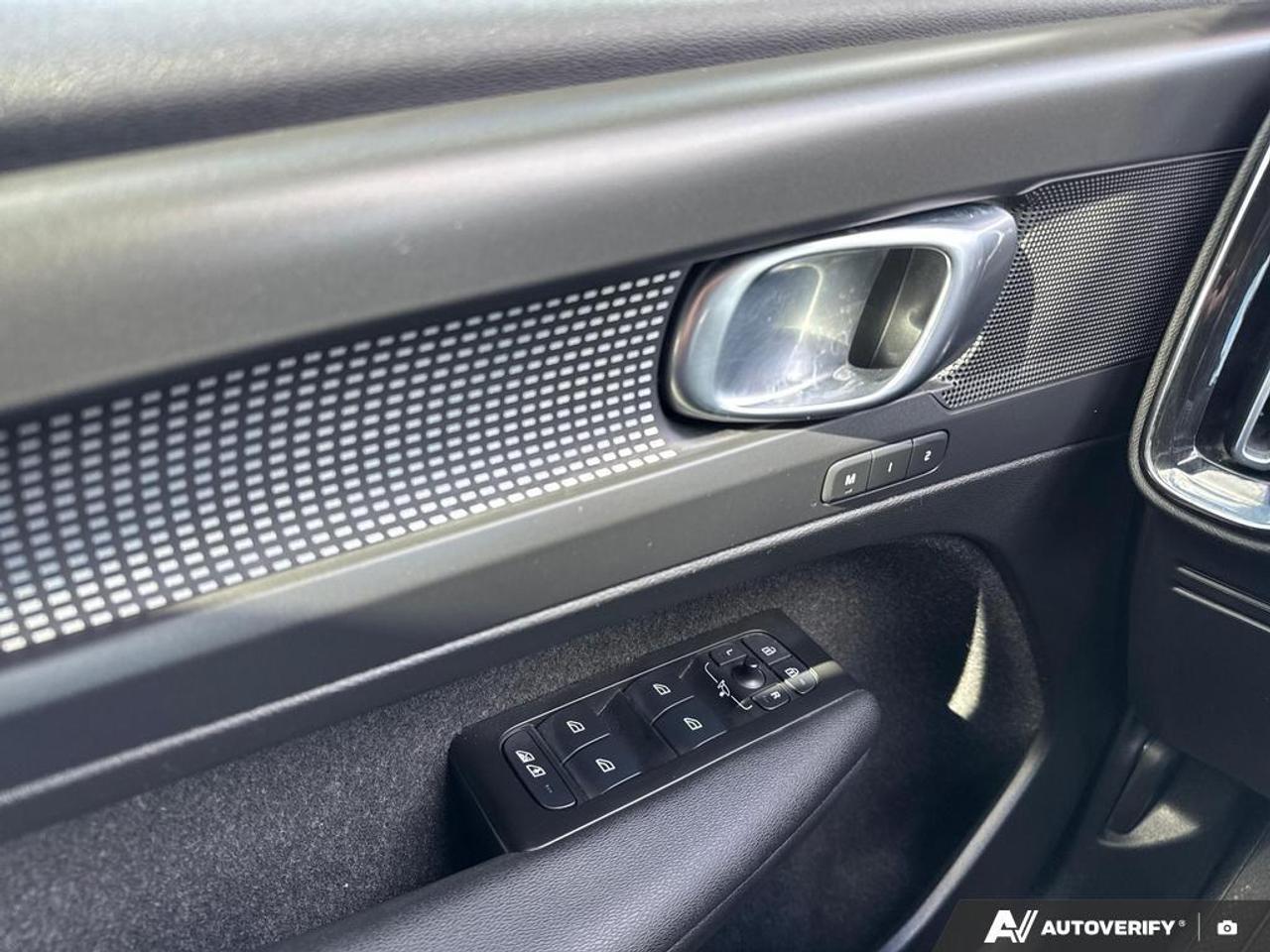 2021 Volvo XC40 T5 R-Design BACKUP CAM   BLUETOOTH   HTD SEATS   K Photo