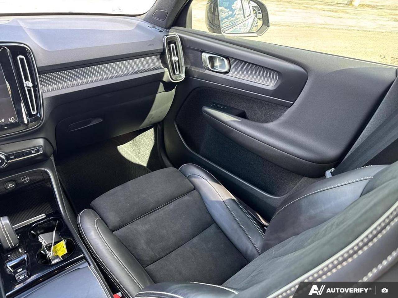 2021 Volvo XC40 T5 R-Design BACKUP CAM   BLUETOOTH   HTD SEATS   K Photo