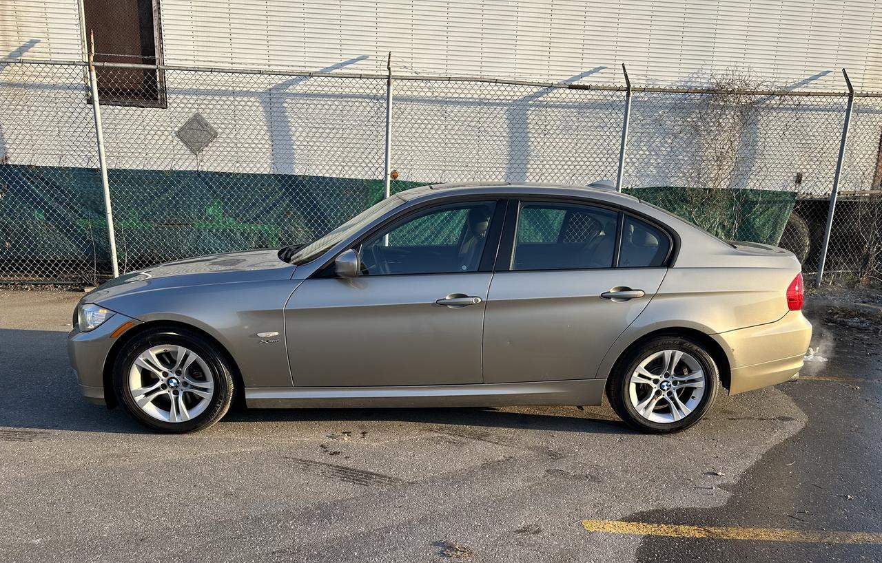 2009 BMW 3 Series 328i X DRIVE PREM PACK HTD SEATS SUNROOF FINANCING Photo