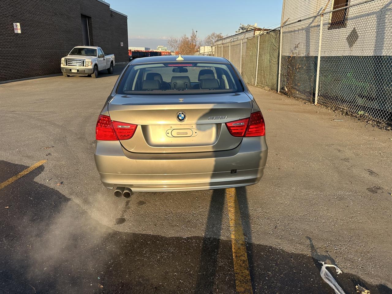 2009 BMW 3 Series 328i X DRIVE PREM PACK HTD SEATS SUNROOF FINANCING Photo