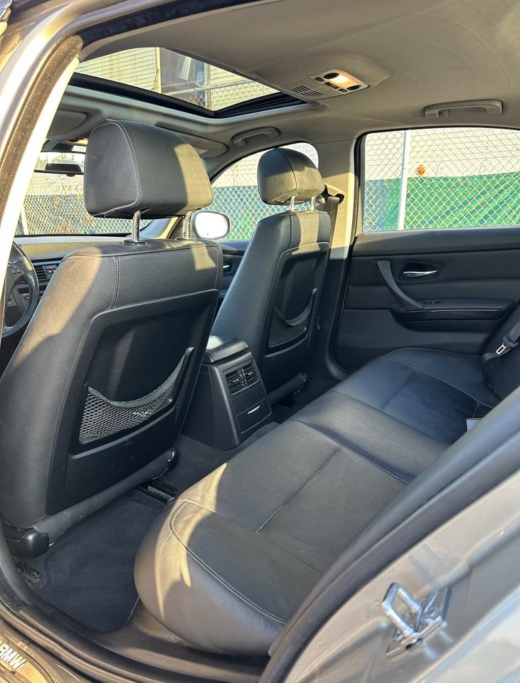 2009 BMW 3 Series 328i X DRIVE PREM PACK HTD SEATS SUNROOF FINANCING Photo