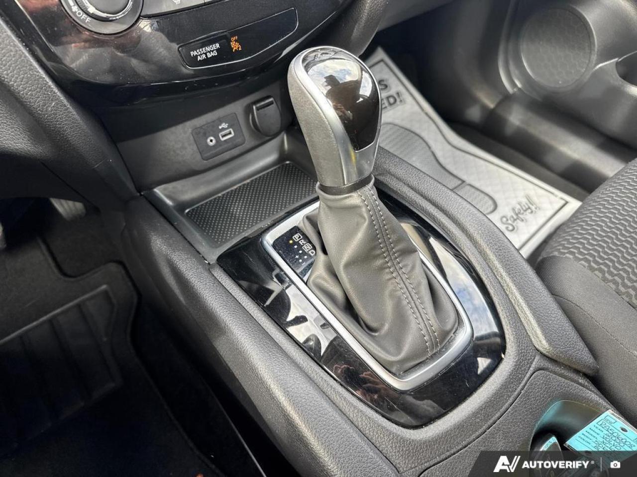 2023 Nissan Qashqai S BACKUP CAM   BLUETOOTH   HTD SEATS   KEYLESS ENT Photo