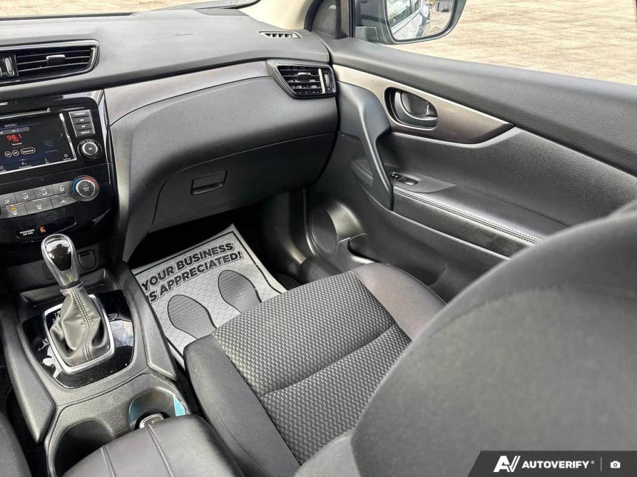 2023 Nissan Qashqai S BACKUP CAM   BLUETOOTH   HTD SEATS   KEYLESS ENT Photo