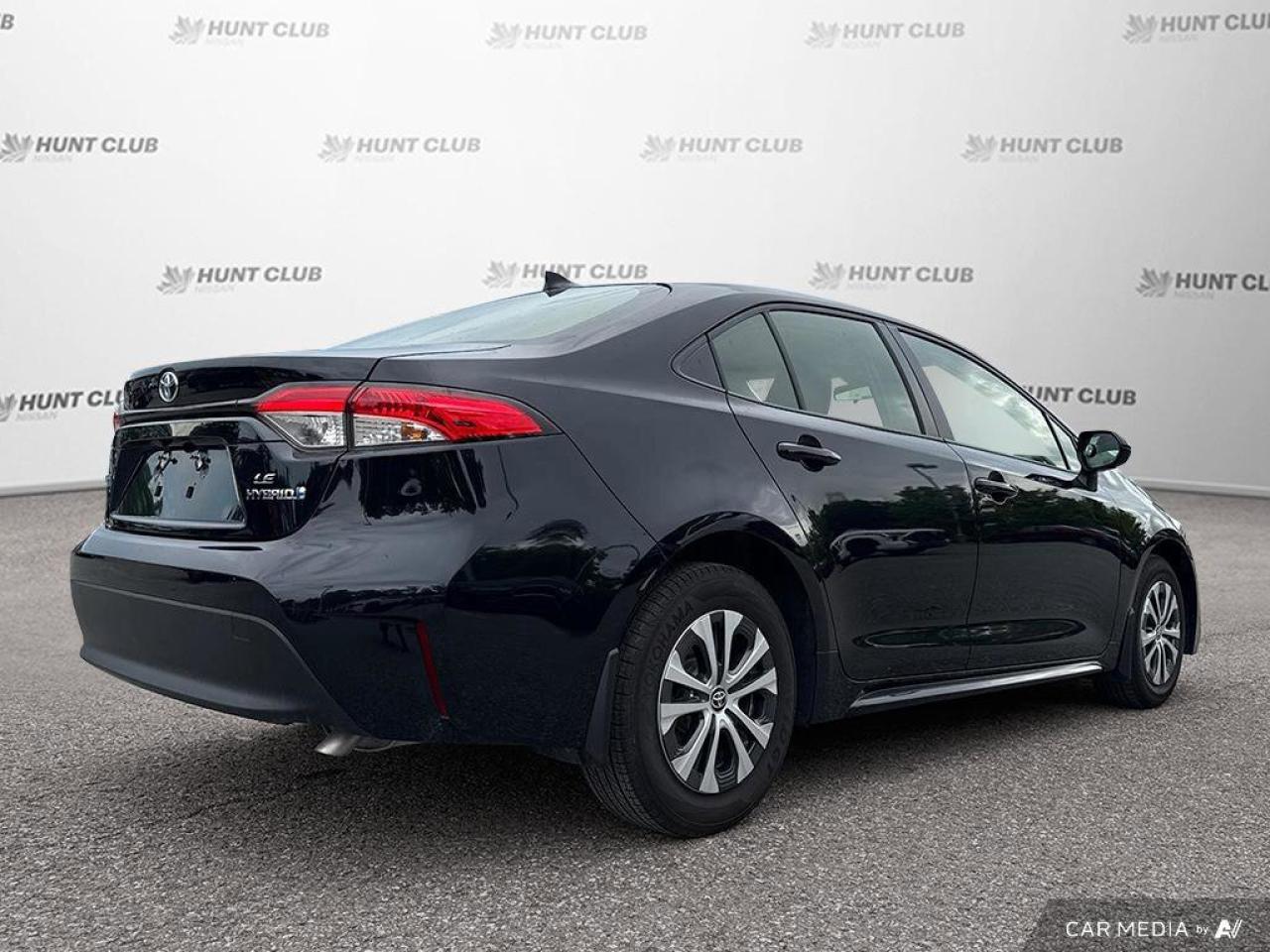 2023 Toyota Corolla Hybrid LE Photo