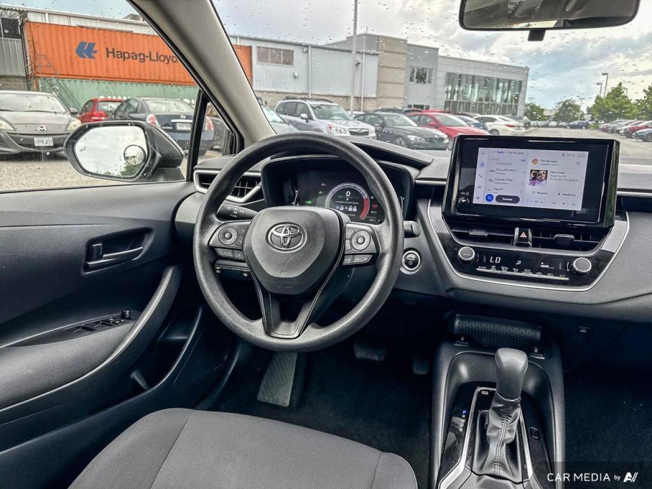 2023 Toyota Corolla Hybrid LE Photo