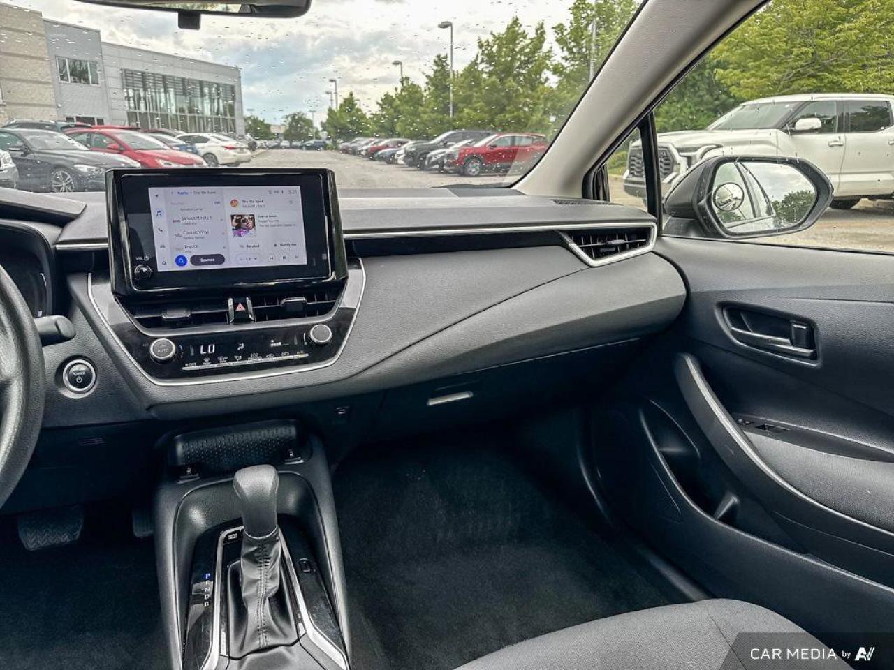 2023 Toyota Corolla Hybrid LE Photo