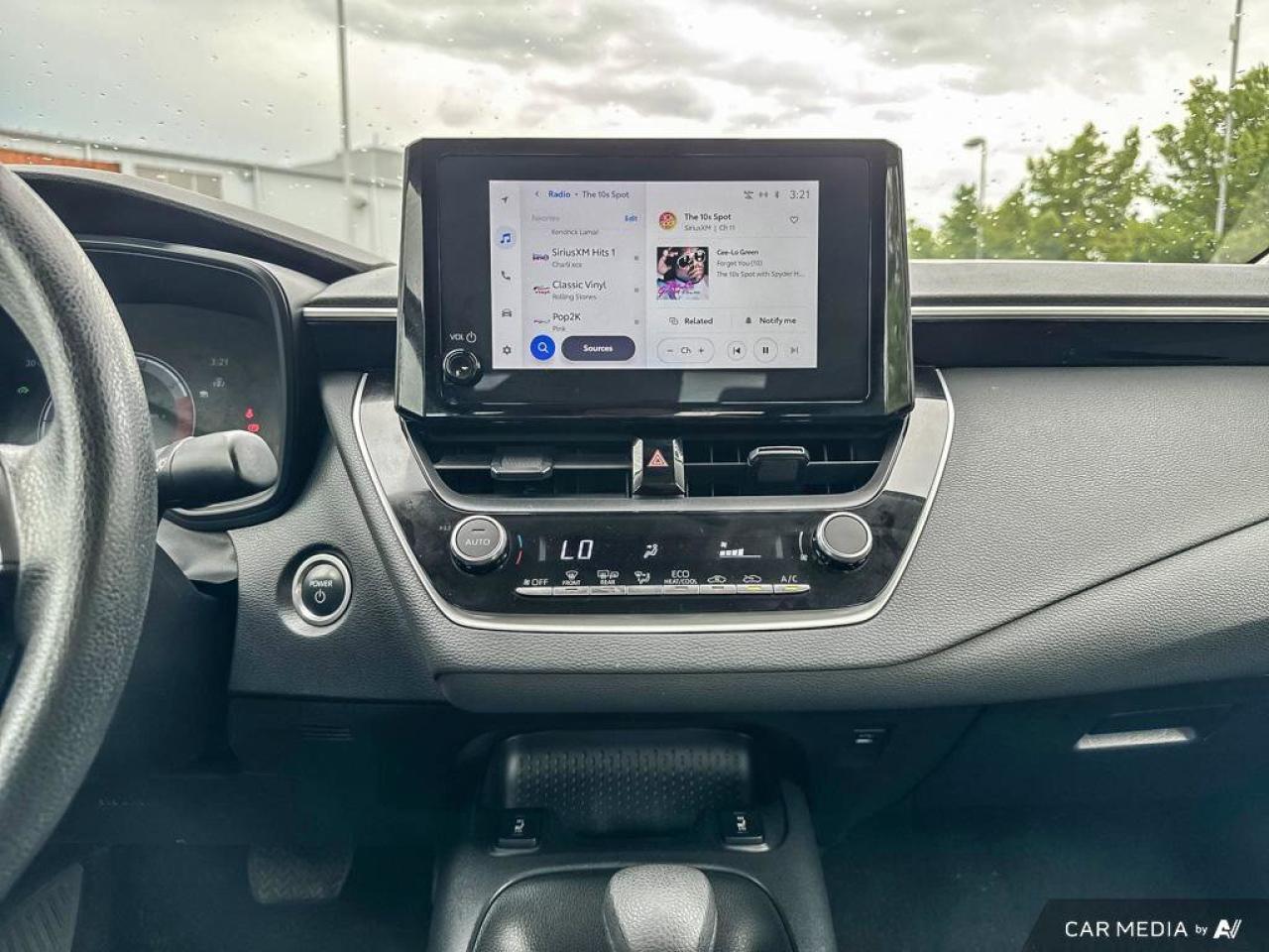 2023 Toyota Corolla Hybrid LE Photo