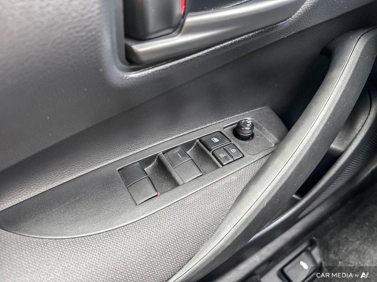 2023 Toyota Corolla Hybrid LE Photo