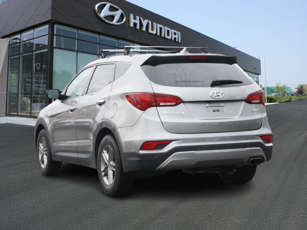 2018 Hyundai Santa Fe Sport 2.4 Premium / Heated Seats / Blind Spot / Camera Photo