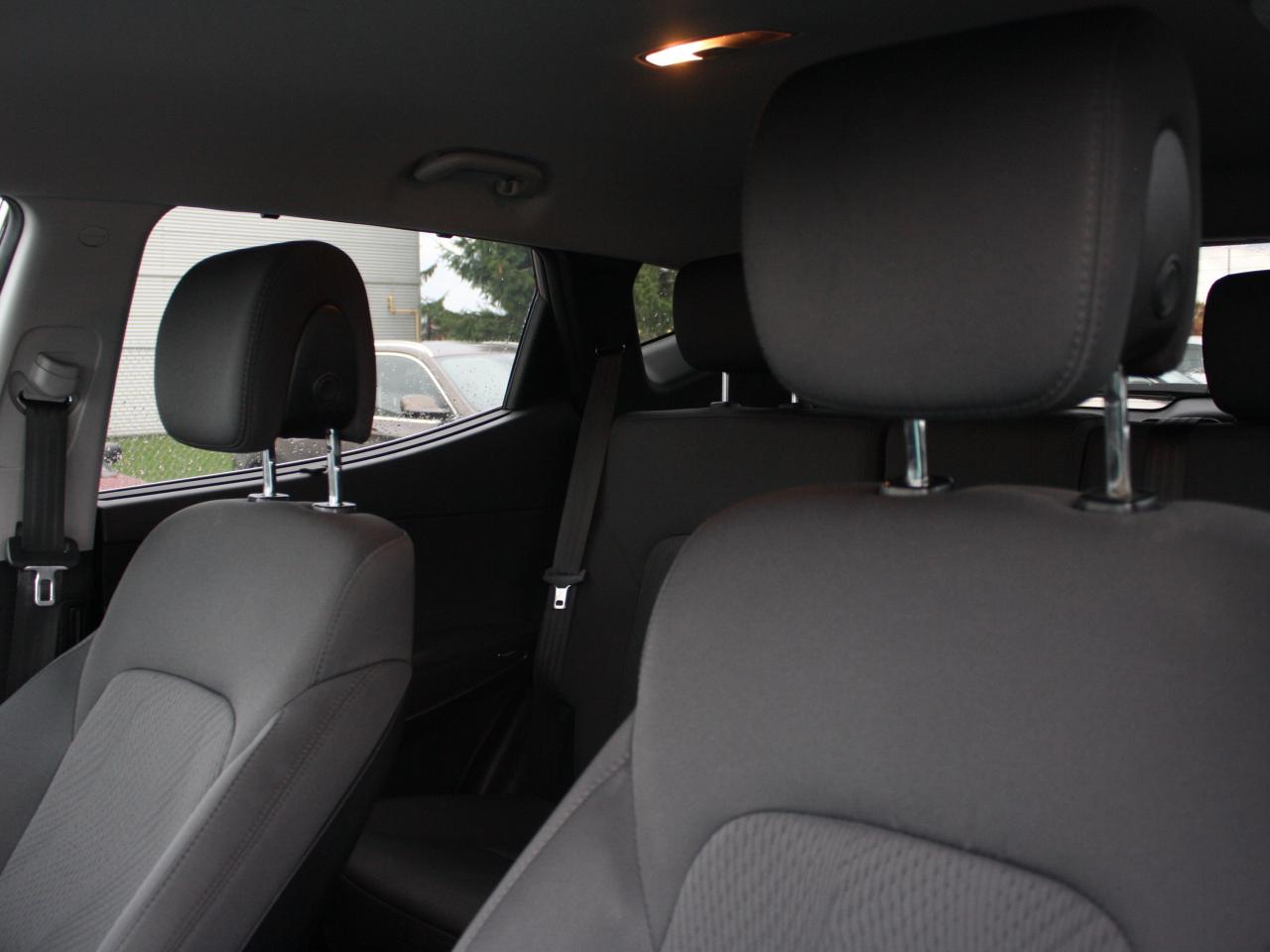 2018 Hyundai Santa Fe Sport 2.4 Premium / Heated Seats / Blind Spot / Camera Photo