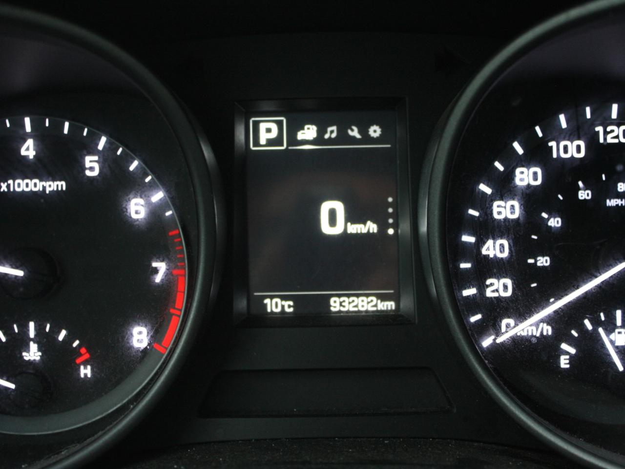 2018 Hyundai Santa Fe Sport 2.4 Premium / Heated Seats / Blind Spot / Camera Photo