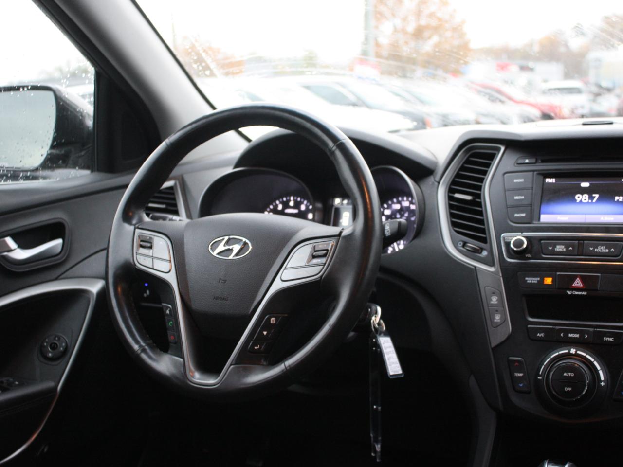 2018 Hyundai Santa Fe Sport 2.4 Premium / Heated Seats / Blind Spot / Camera Photo