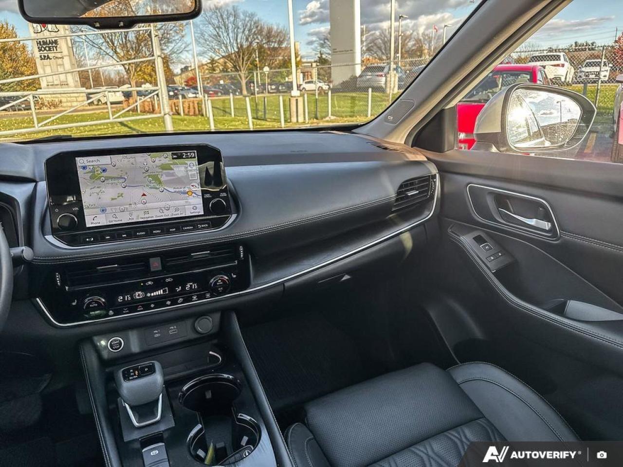 2023 Nissan Rogue Platinum Photo