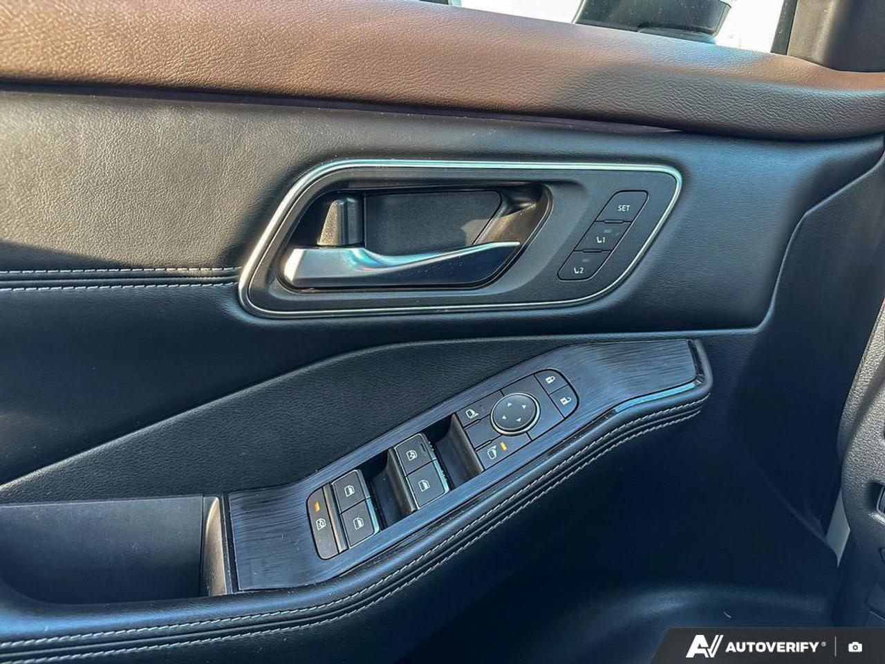 2023 Nissan Rogue Platinum   Navigation   Moonroof   Heated Seats Photo