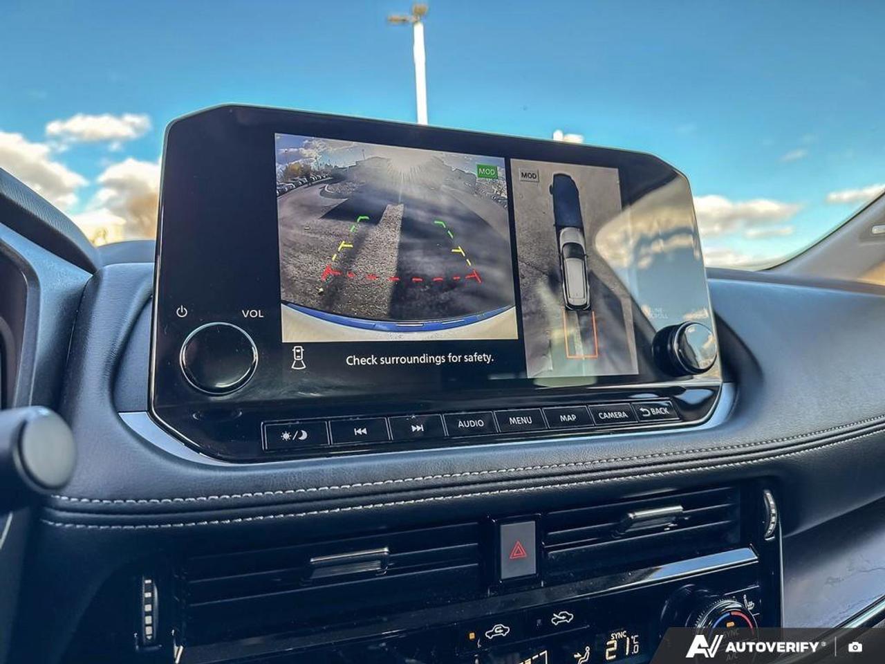 2023 Nissan Rogue Platinum   Navigation   Moonroof   Heated Seats Photo