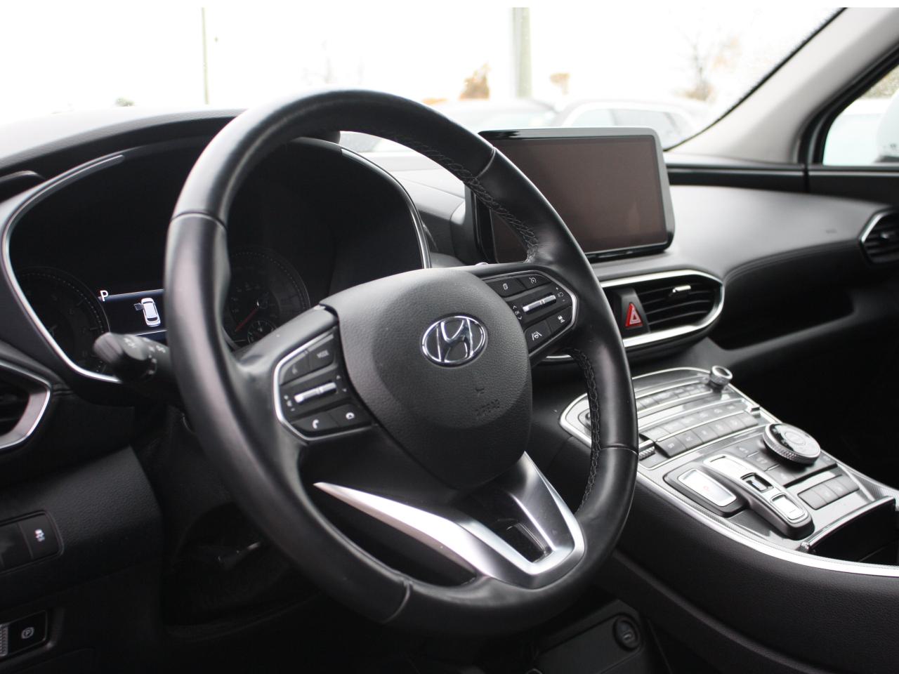 2023 Hyundai Santa Fe Preferred AWD / Heated Seats / Blind Spot / Camera Photo