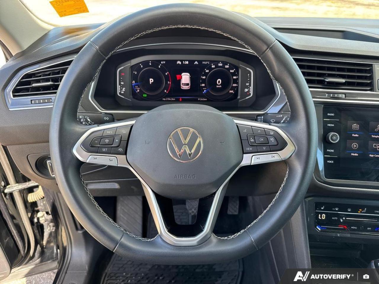 2022 Volkswagen Tiguan Comfortline BACKUP CAM   BLUETOOTH   HTD SEATS   K Photo