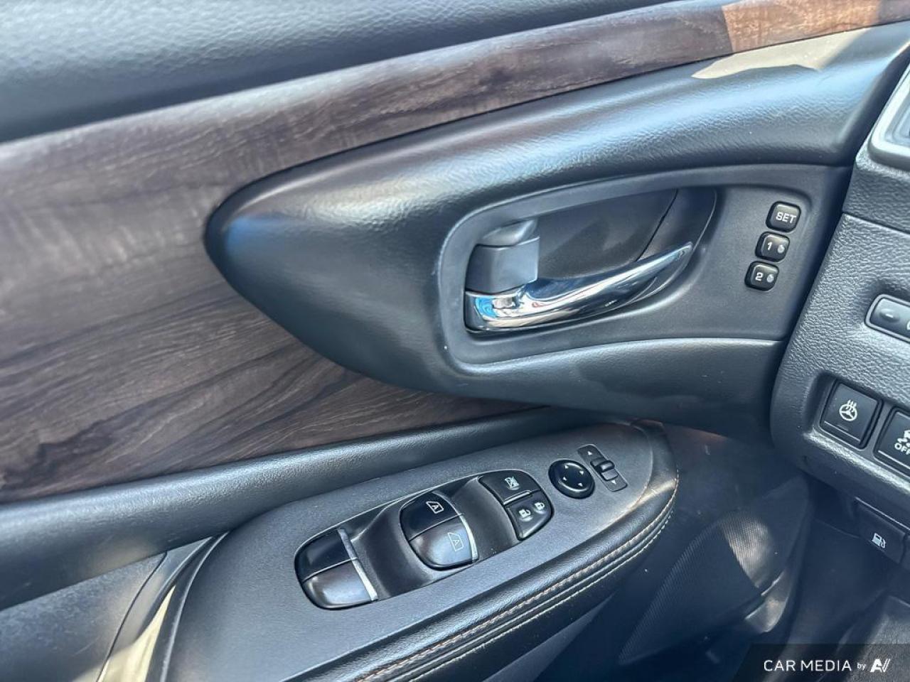 2021 Nissan Murano Platinum BACKUP CAM   BLUETOOTH   HTD & CLD LTHR S Photo