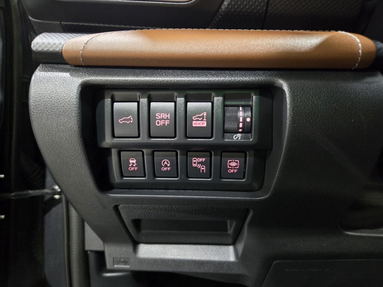 2023 Subaru Forester Premier W/Eyesight AWD No Accident Two Tone Leathe Photo