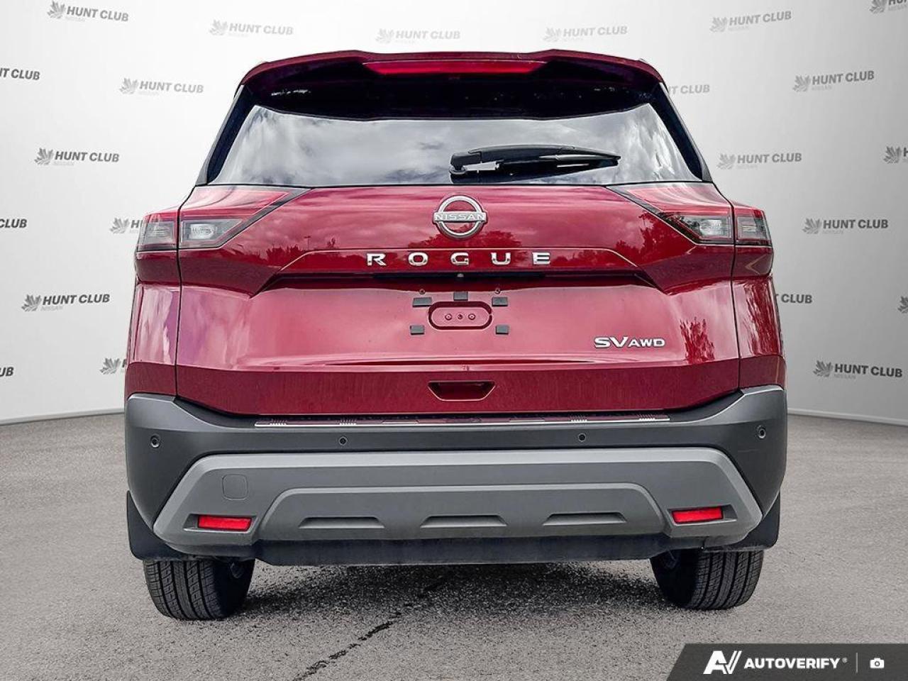2022 Nissan Rogue SV Photo