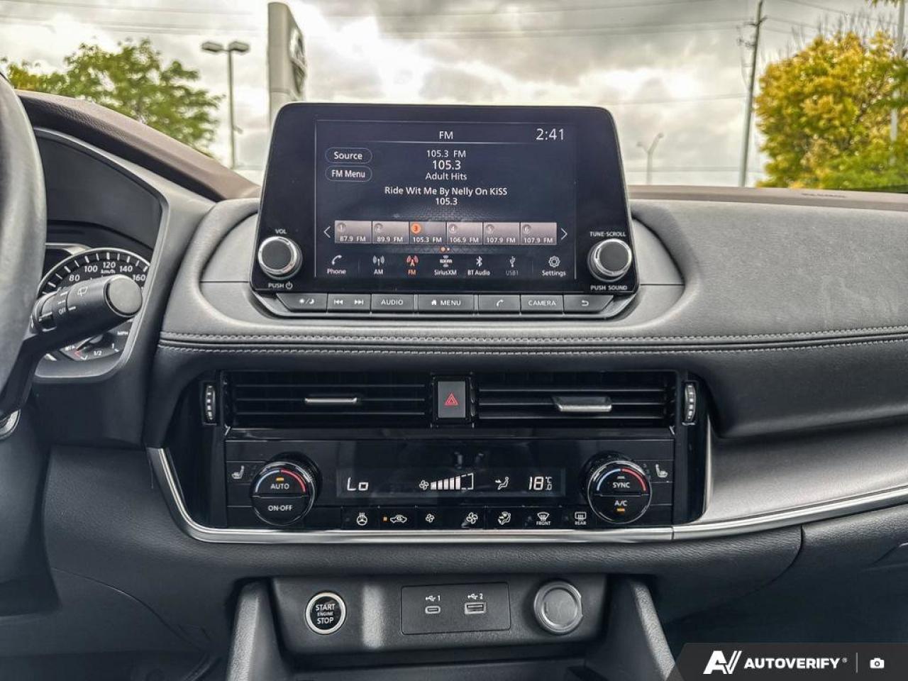 2022 Nissan Rogue SV Photo