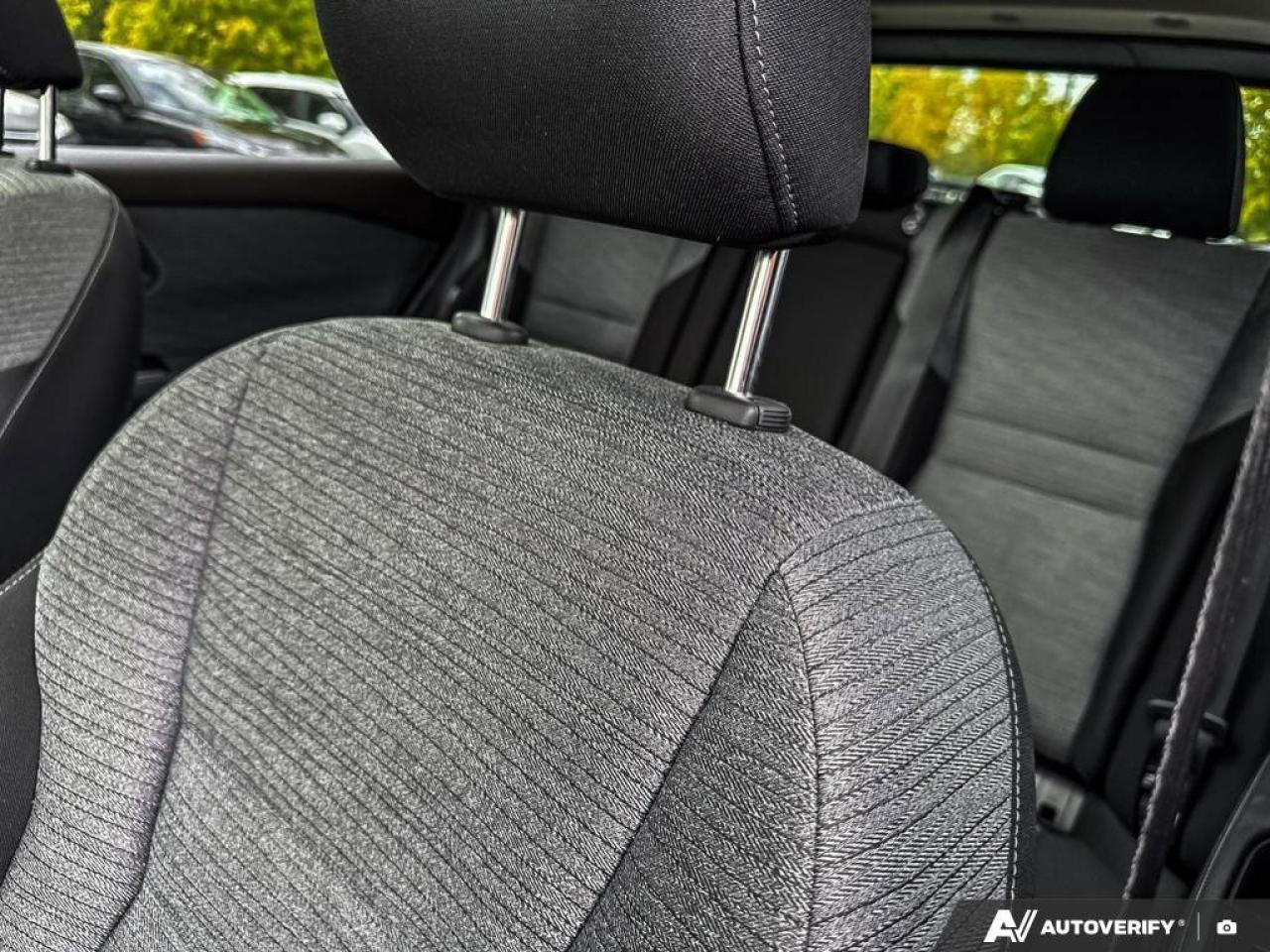 2022 Nissan Rogue SV Photo