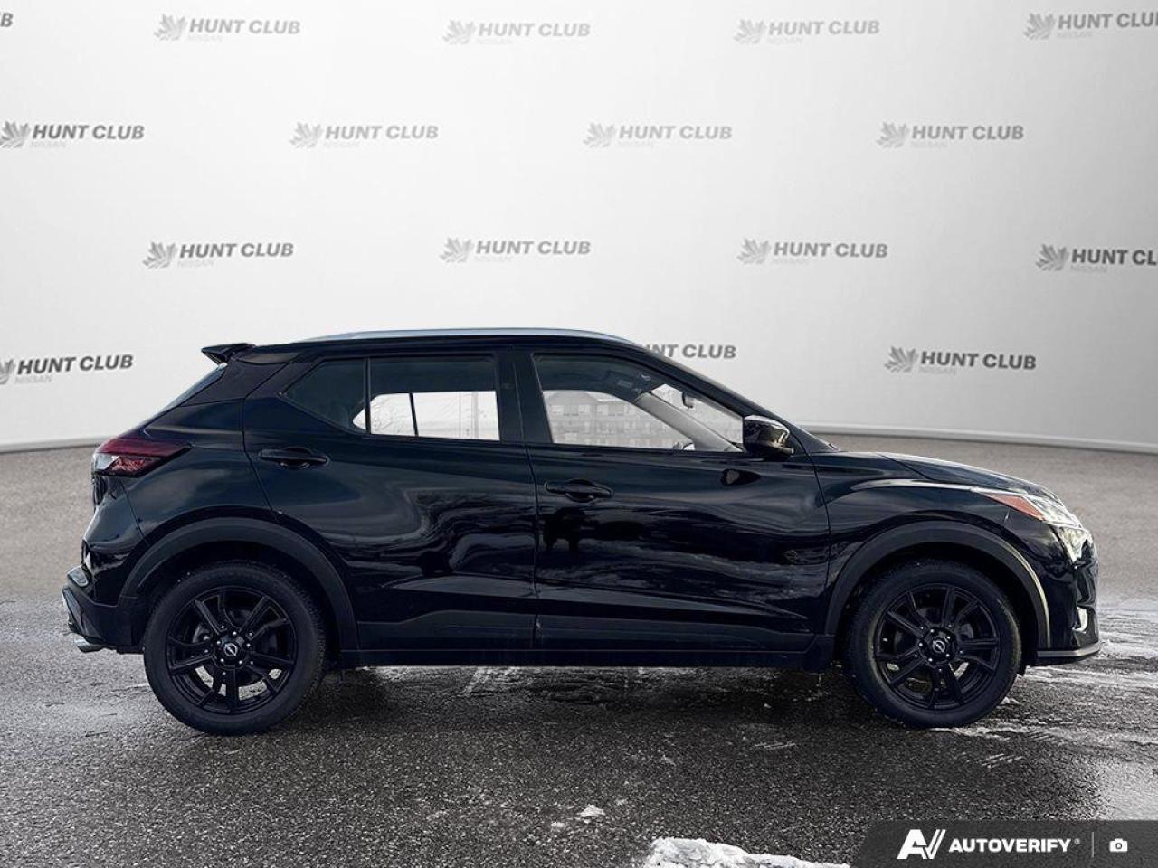 2023 Nissan Kicks SV Photo