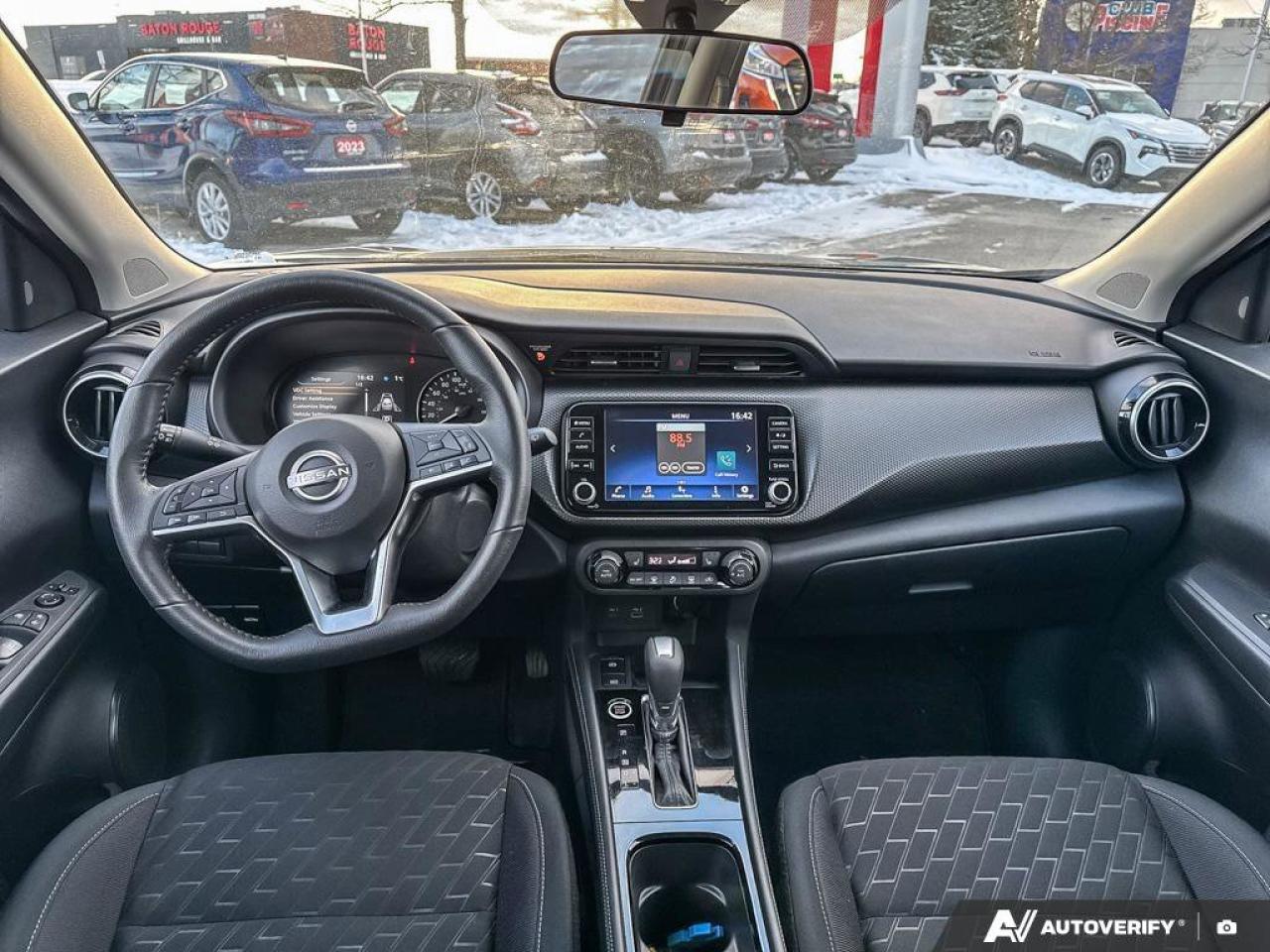 2023 Nissan Kicks SV Photo