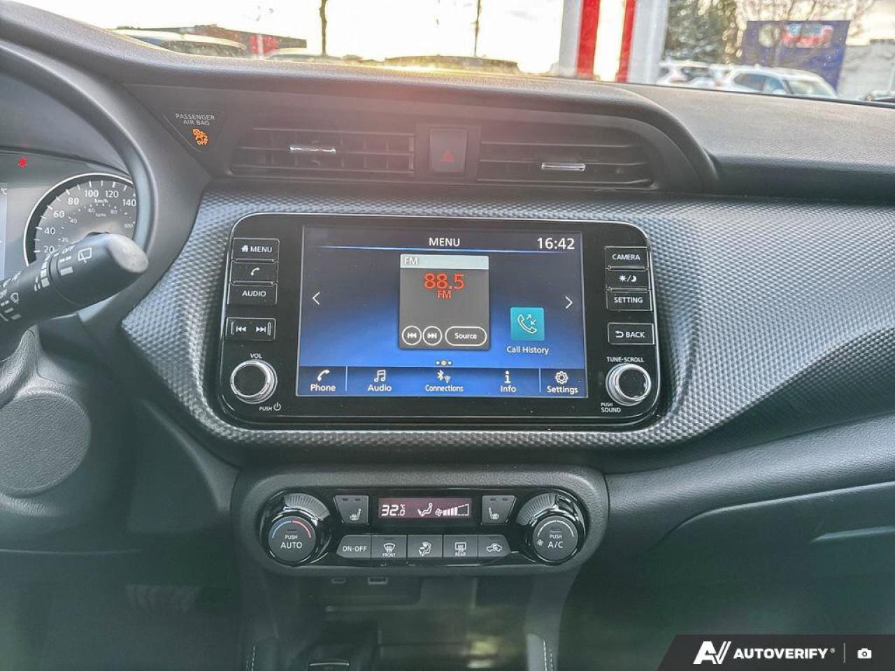 2023 Nissan Kicks SV Photo