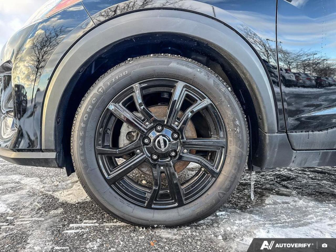 2023 Nissan Kicks SV Photo