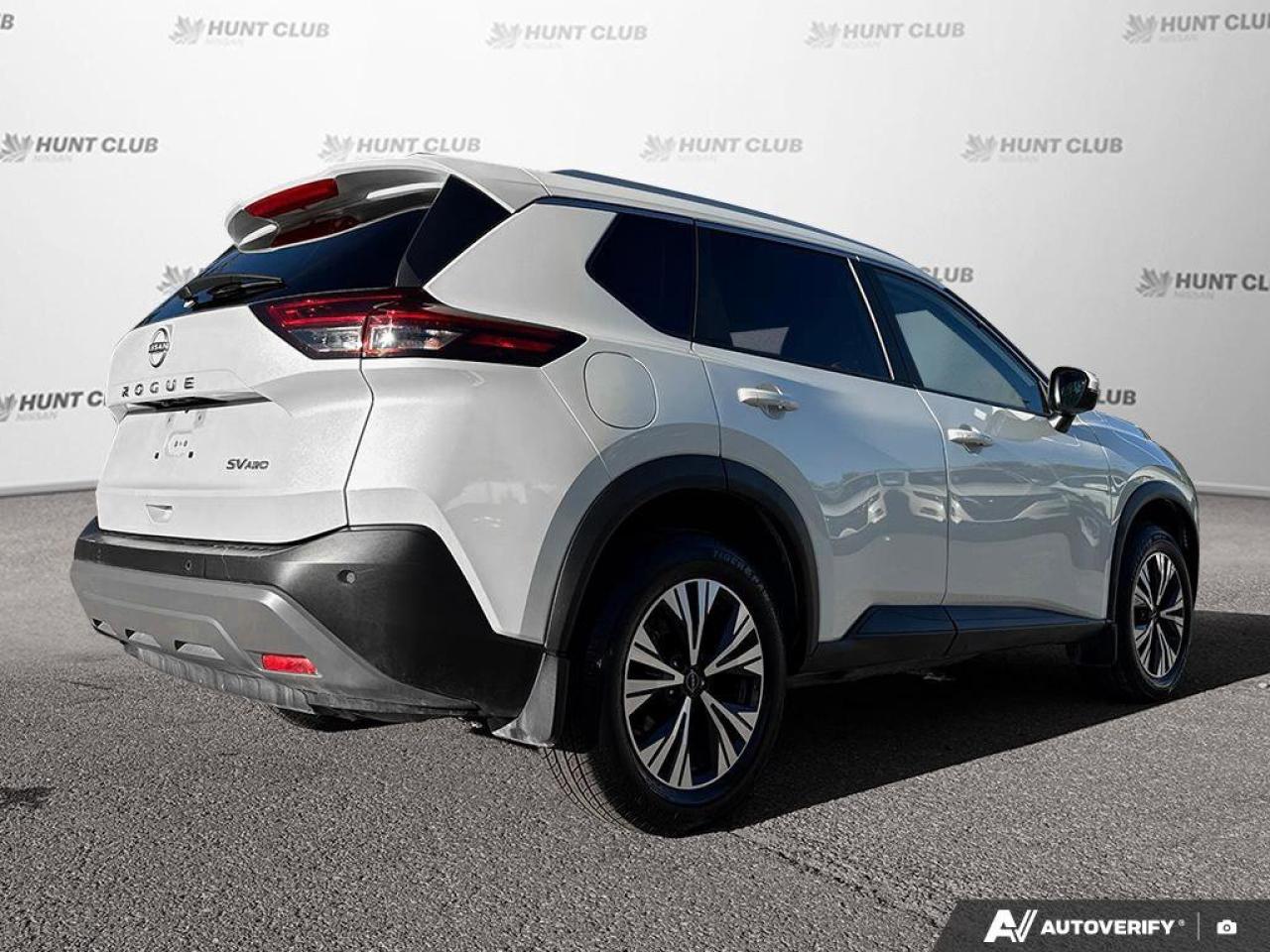 2023 Nissan Rogue SV Photo