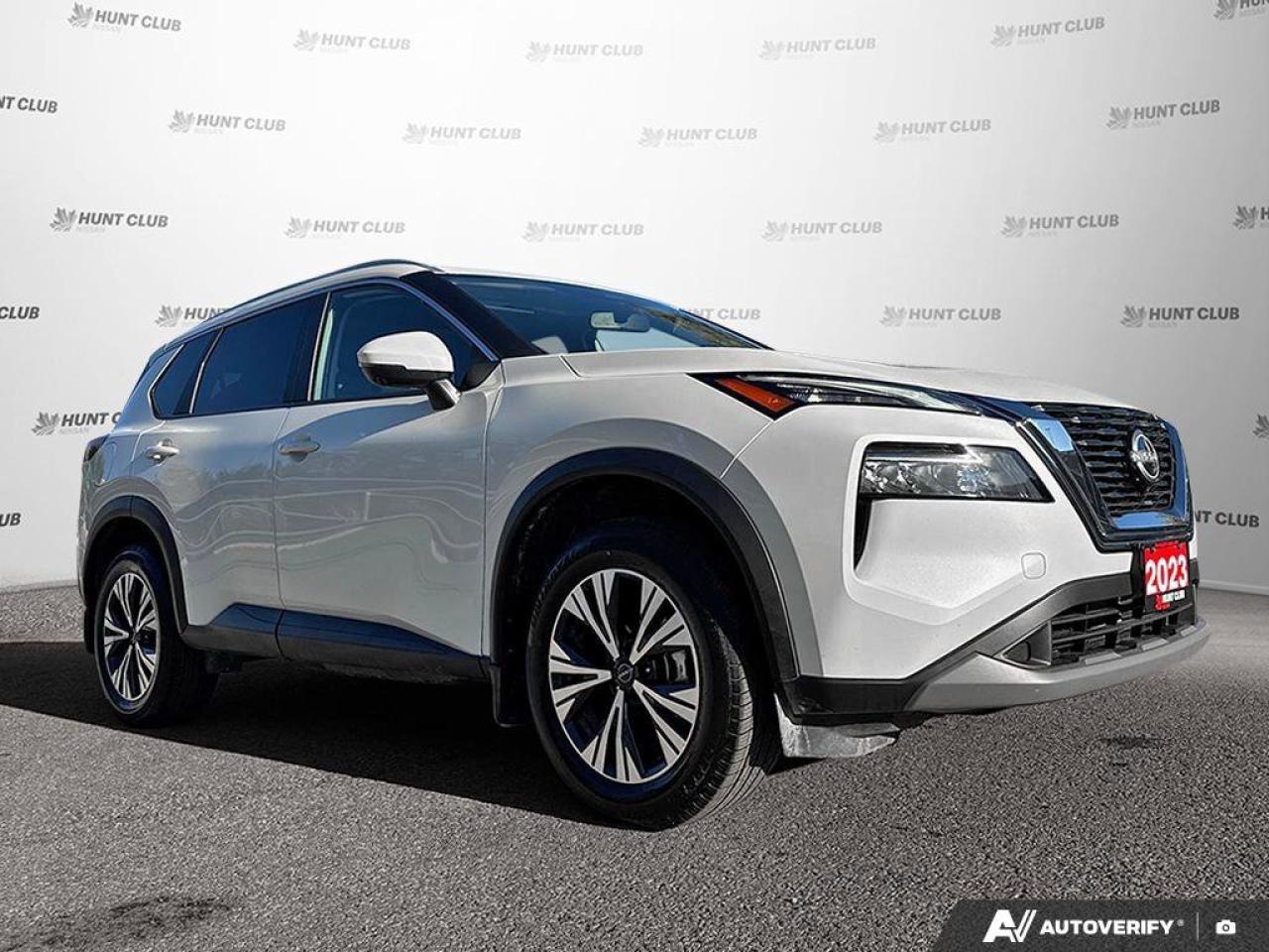 2023 Nissan Rogue SV Photo