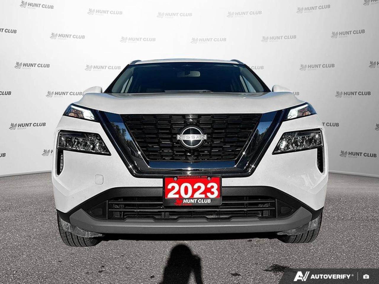 2023 Nissan Rogue SV Photo