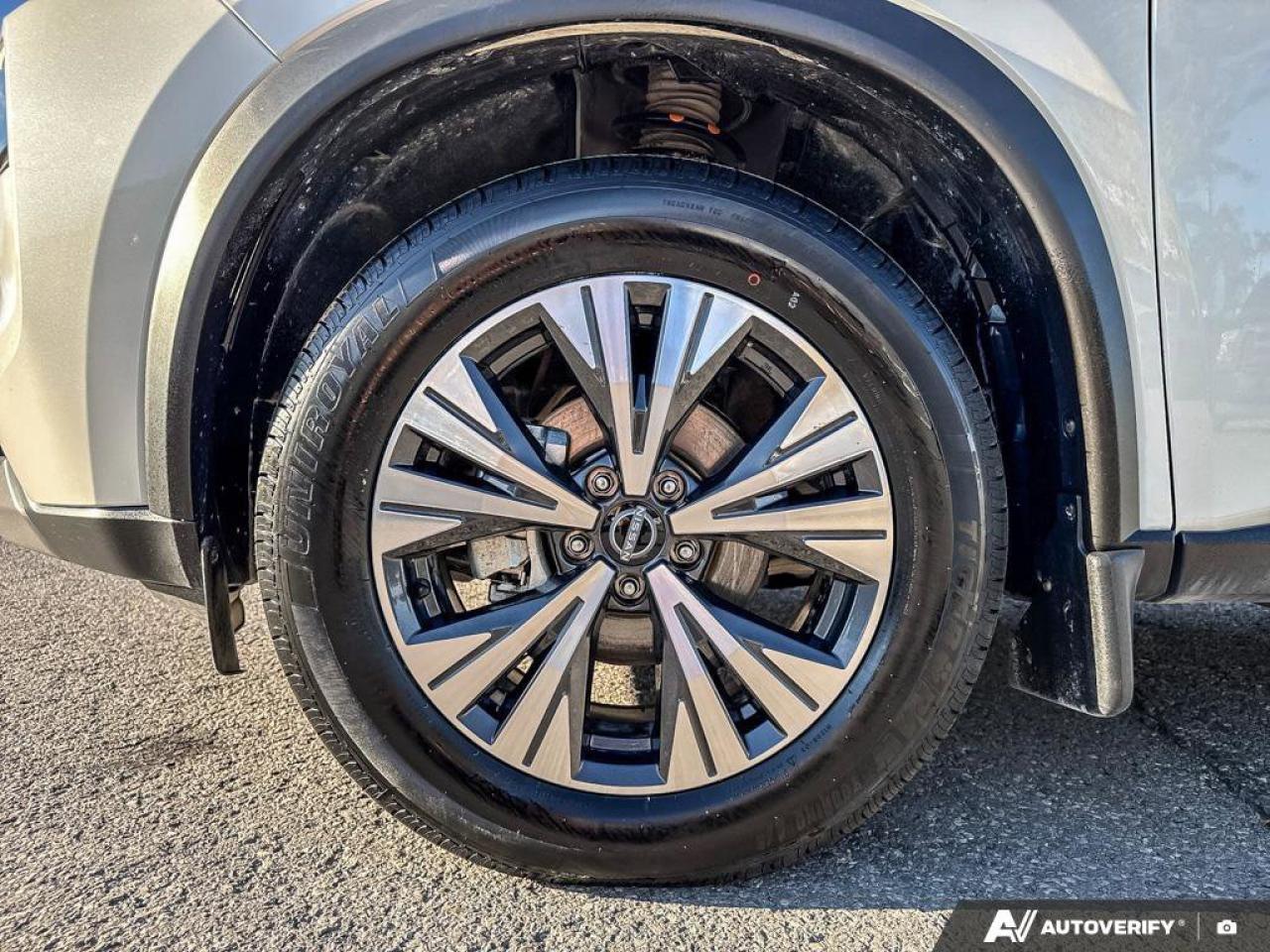 2023 Nissan Rogue SV Photo