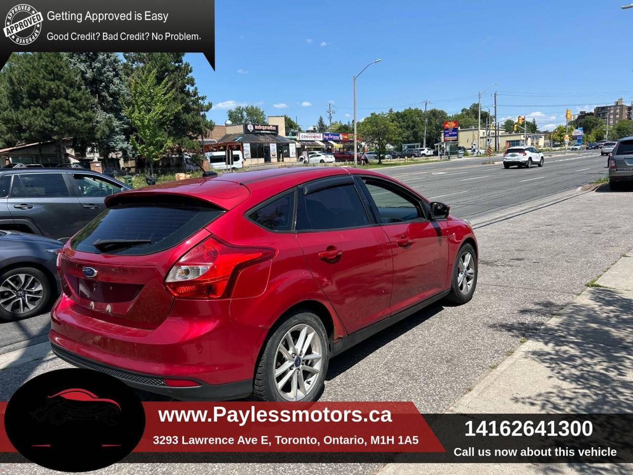 2012 Ford Focus 5DR HB SE Photo