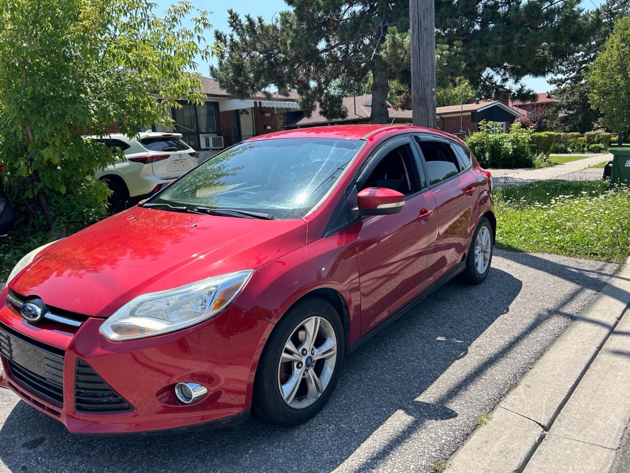 2012 Ford Focus 5DR HB SE Photo0