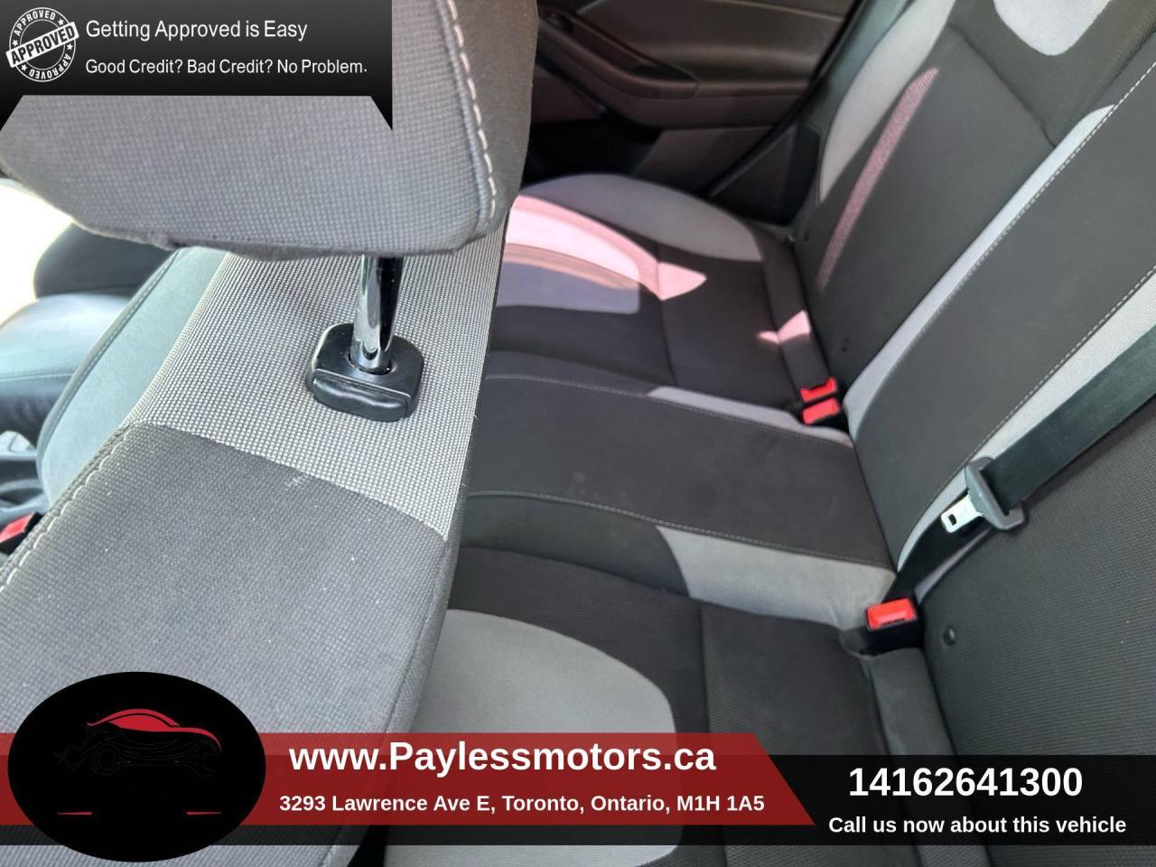 2012 Ford Focus 5DR HB SE Photo