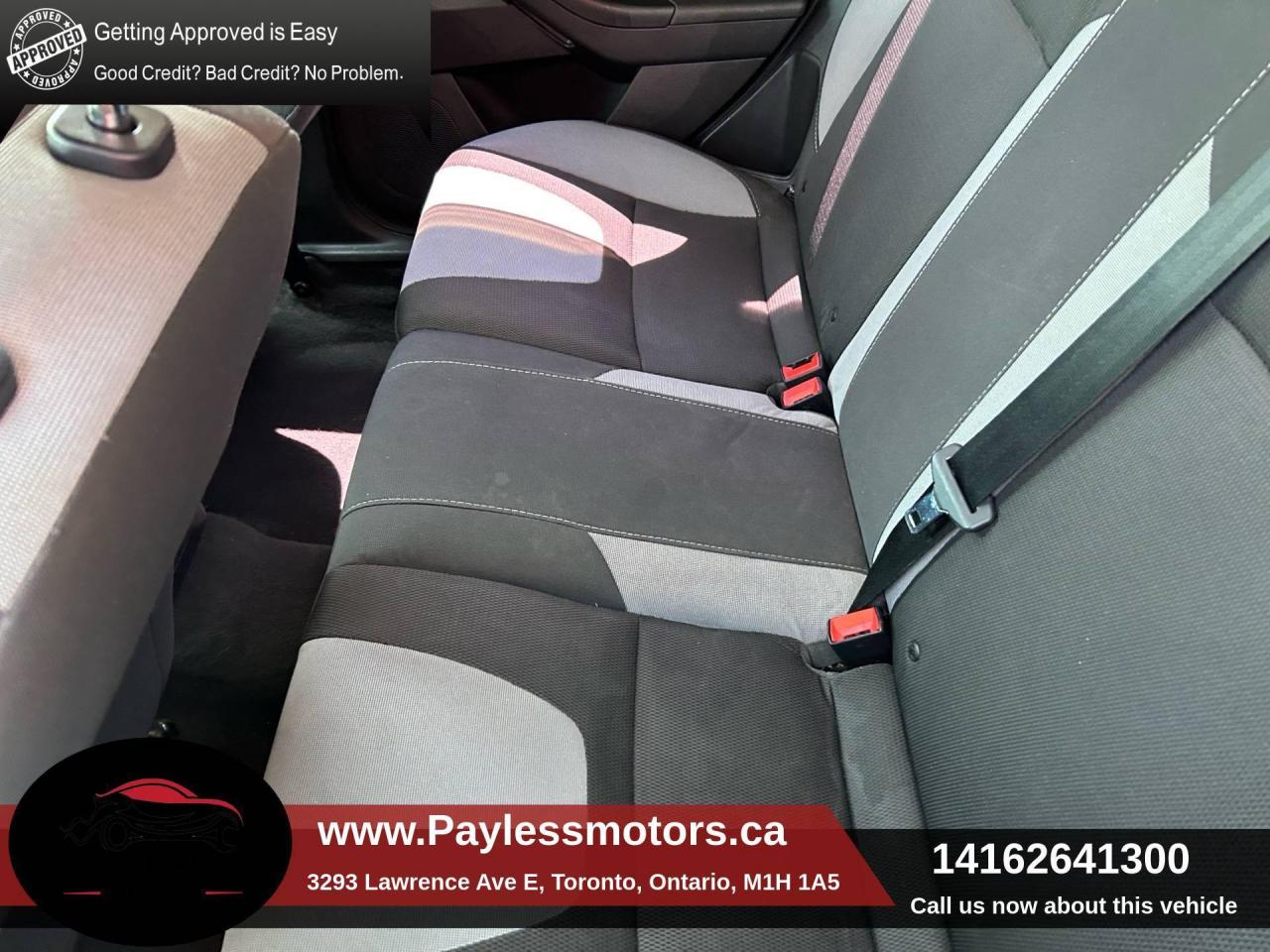 2012 Ford Focus 5DR HB SE Photo