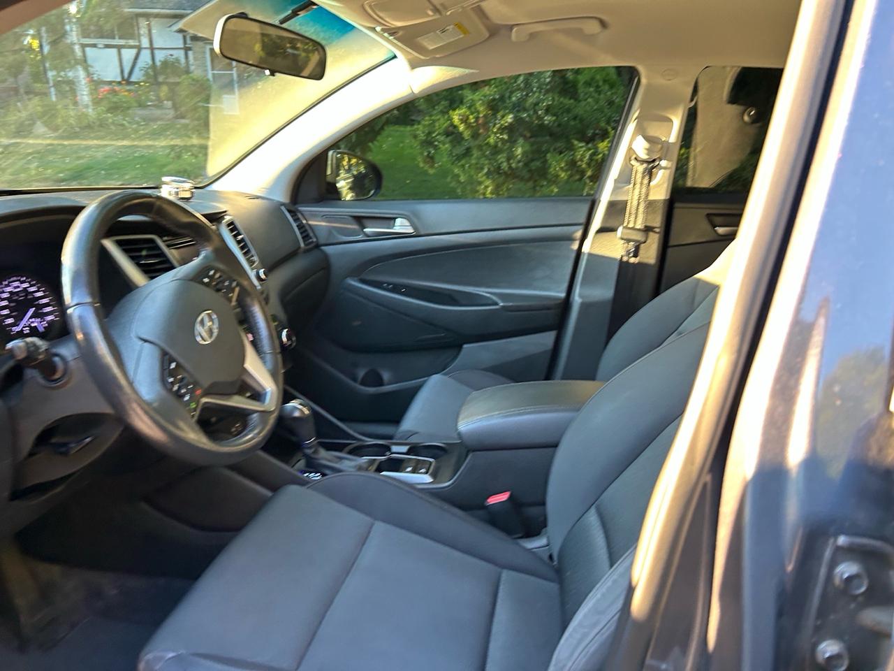 2017 Hyundai Tucson FWD 4dr 2.0L Premium Photo