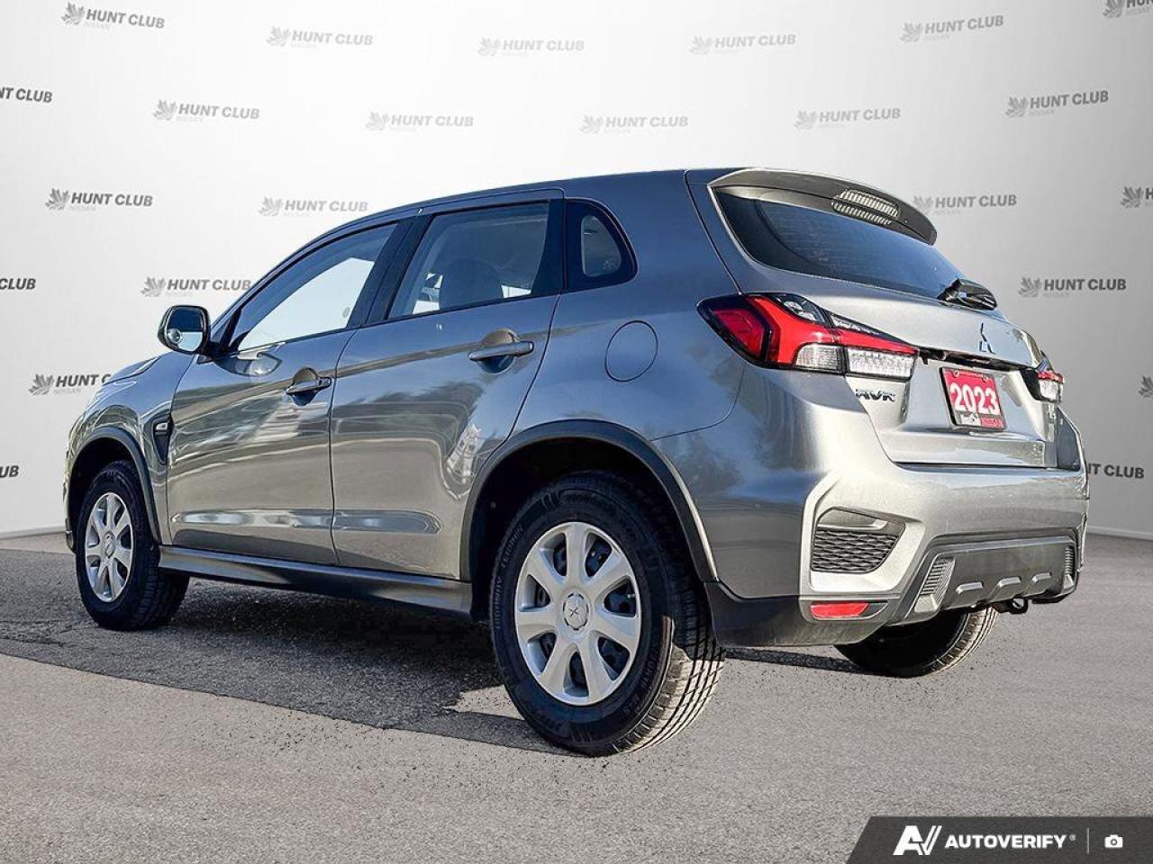 2023 Mitsubishi RVR ES Photo
