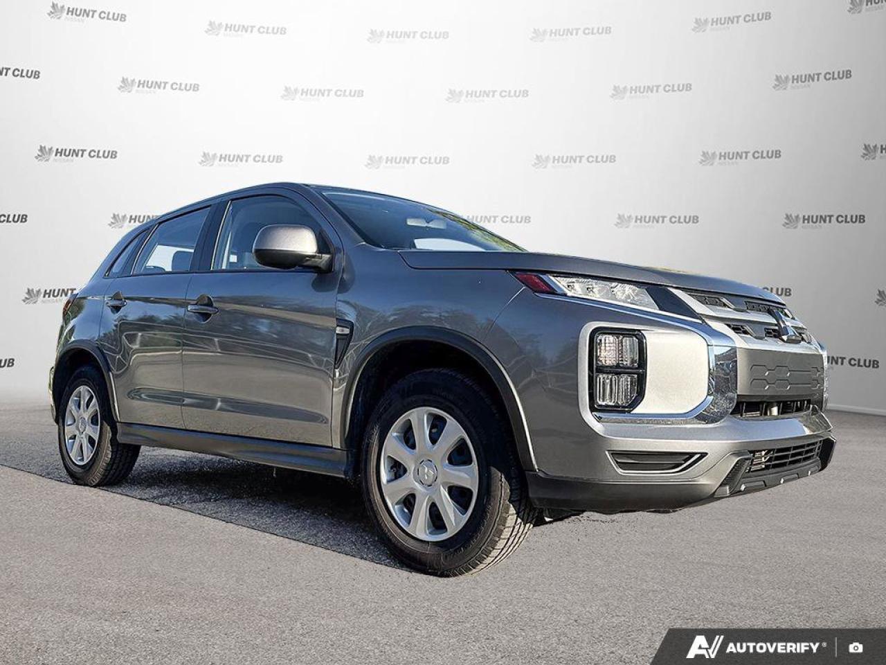 2023 Mitsubishi RVR ES Photo