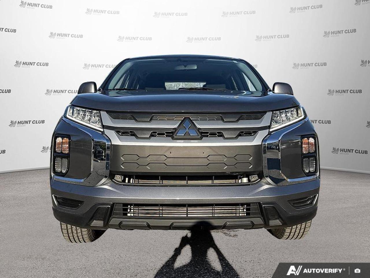 2023 Mitsubishi RVR ES Photo